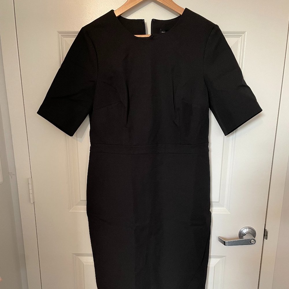 Banana Republic Black Bi Stretch Sheath Dress / Size 12 / Brand New with Tags